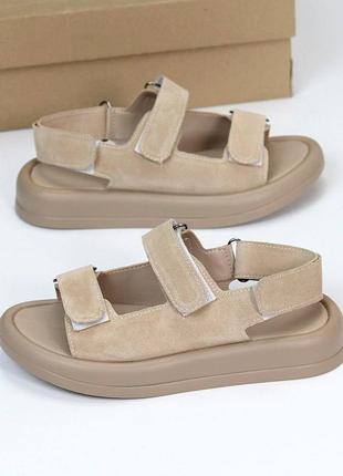 Босоніжки жіночі