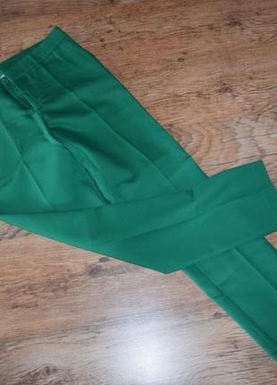 Красивые брюки 44-46р.