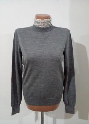 Шикарний светрик  з тонкої вовни