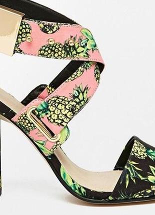 Босоножки asos на каблуке