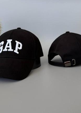 Кепка gap
