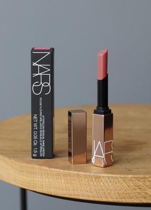 Зволожуюча помада для губ nars afterglow sensual shine lipstick dolce vita 1,6 г