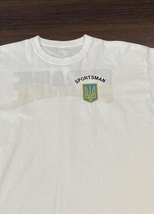 Мужская хлопковая белая футболка с нашивкой “ukraine”2 фото