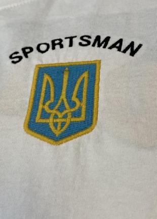 Мужская хлопковая белая футболка с нашивкой “ukraine”3 фото
