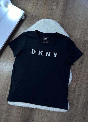 Футболка dkny