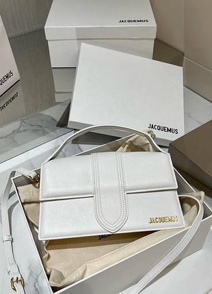 Белая сумка jacquemus bambino жакмюс