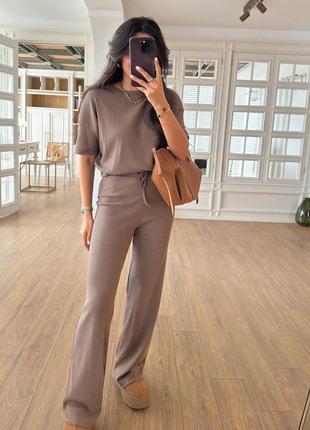 Костюм прогулянковий