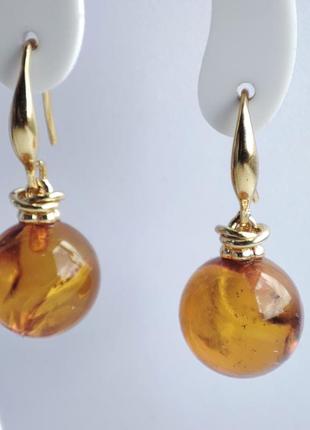 Серьги minov 2737 из натурального янтаря оттенок темная вишня