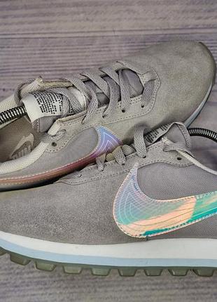 Кроссовки nike