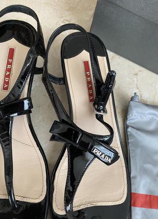 prada tote босоножки5 фото