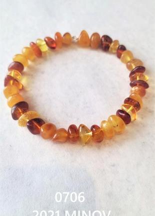 Браслет minov 0706 из натурального янтаря на мемори-проволоке