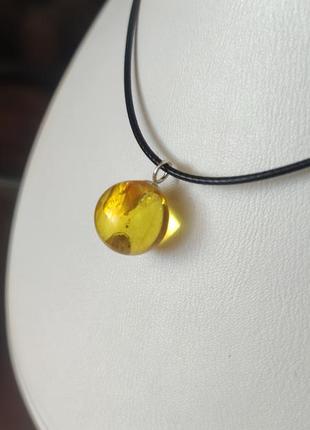 Кулон шар minov 1937 из янтаря на шнуре в подарок коробочка предоплата 150 грн