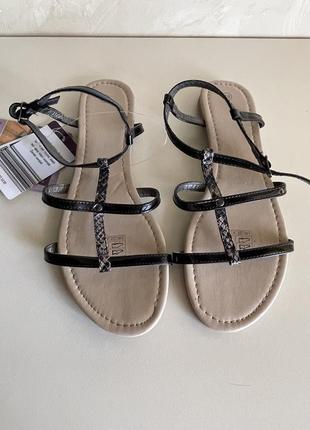Кожаные босоножки в стиле  michael kors