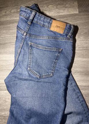 Джинси zara з розрізами внизу