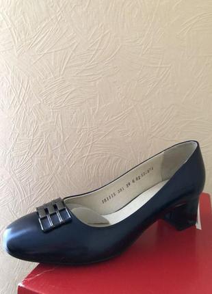 Туфлі, натуральна шкіра, сині дві пари, 39 і 40 розміри