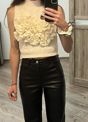 Вязаный молочный жилет zara
