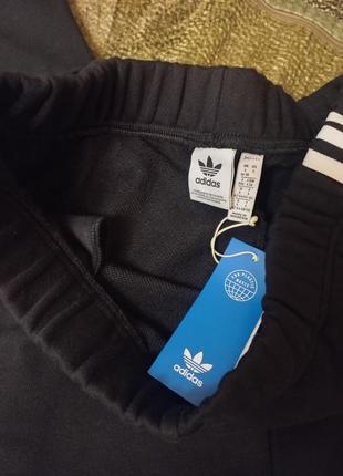 Продам новый спортивный костюм adidas(l)3 фото