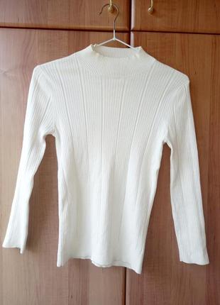 Жіночий білий приталений светр/кофта з довгим рукавом ostin