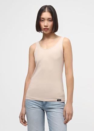 Жіноча повсякденна майка бежового кольору chikiss clv 101/005
