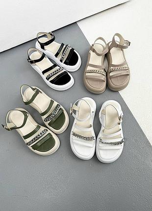 Босоножки женские из натуральной кожи на танкетке с цепочкой2 фото