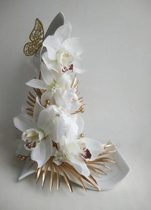 Паряща чашка сувенір декор подарунок статуетка літаюча чашка квіти орхідеї композиція...