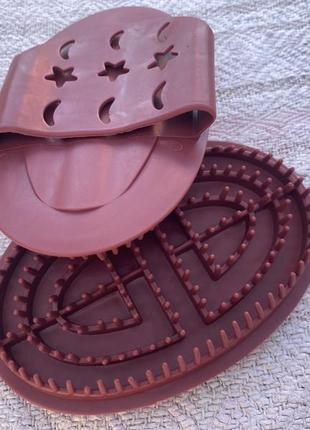 Щітки для масажу, голови, тіла, обличчя.