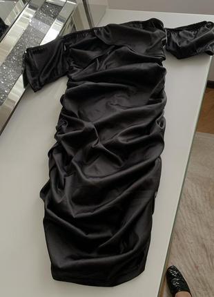 Мега. тыльное атласное платье zara