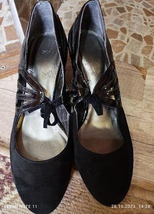 Кожаные фирменные туфельки