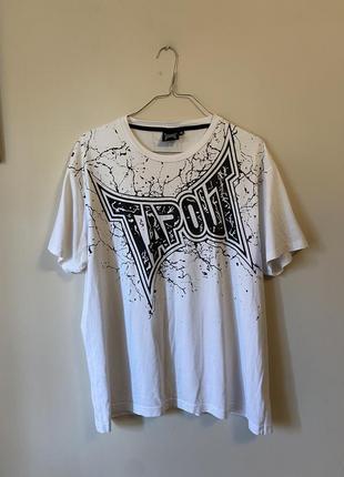 T-shirt tapout