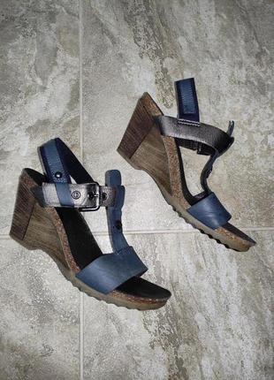 Кожаные босоножки clarks (100% кожа)