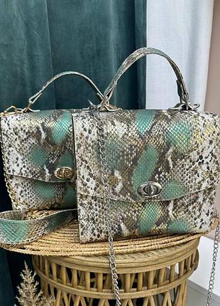 Ексклюзивна сумка з натуральної італійської шкіри під рептилію зі вставками з епоксидної смоли зелена хакі золотиста