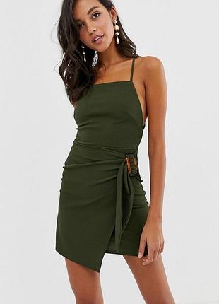Красива сукня кольору хакі