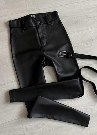 Кожаные брюки с высокой посадкой zara