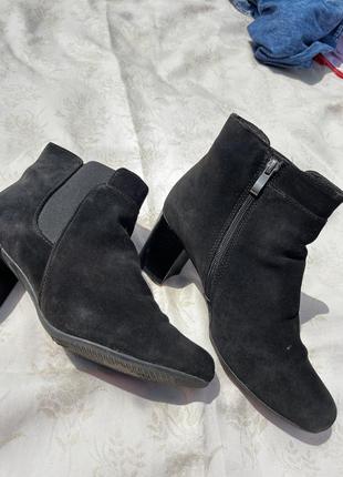 Ботльоны демисезон замш