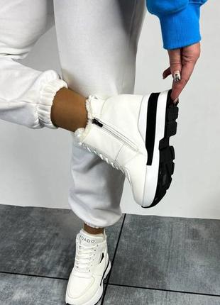 Кроссовки зимние на платформе со скрытой танкеткой