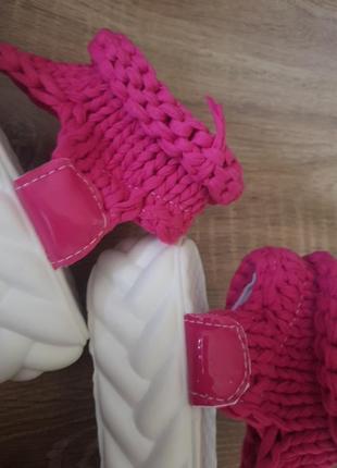 Босоніжки малинка плетінка8 фото