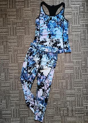 Костюм для спорту