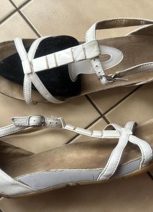 Босоніжки clarks р38,устілка 25см
