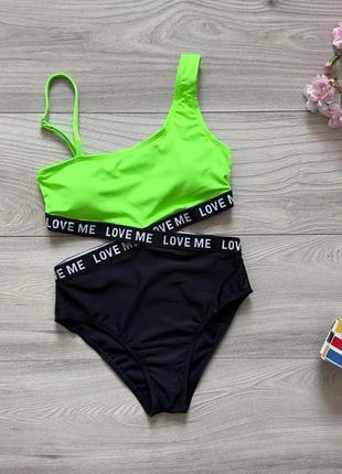 Бомбезный купальник