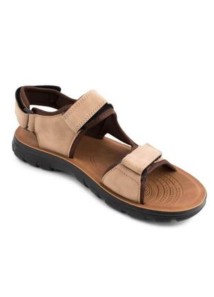 Бежевые сандали