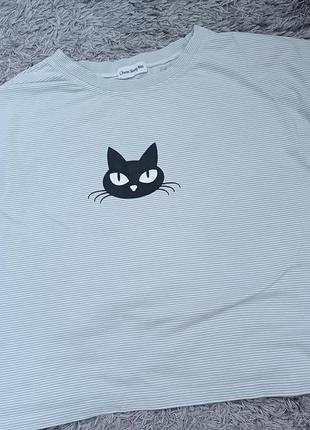 Футболка вкорочена