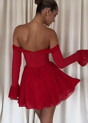Розкішна червона сукня з бантом3 фото