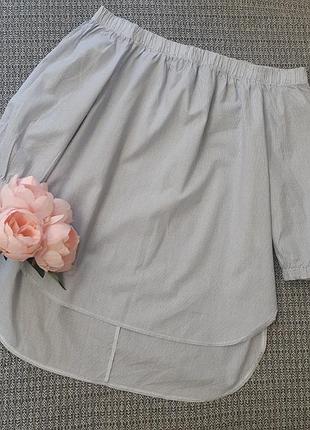 Блуза з відкритими плечима