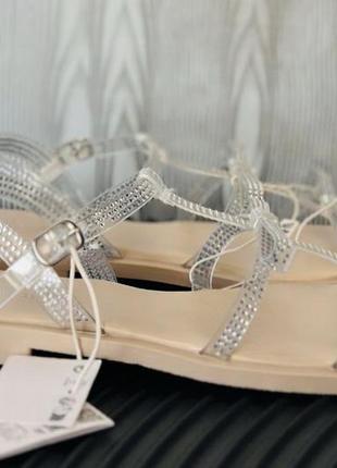 Босоніжки від бренду zara(нові) 35 36 37