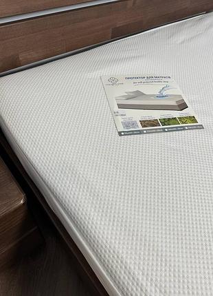 Наматрасник непромокаемый 180*200*30