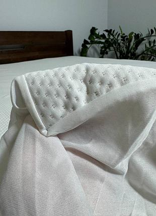 Наматрасник непромокаемый 180*200*30