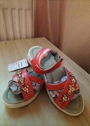 Сандалі 2
