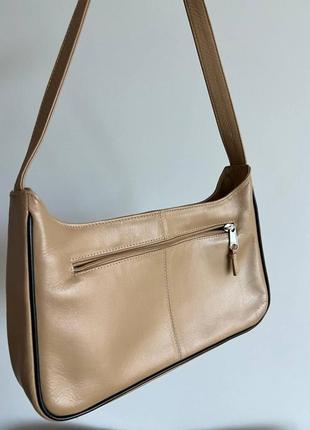 Сумка багет бежевая 2