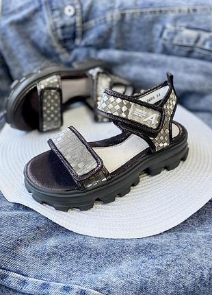 Босоножки для девочки, сандалии на девочку