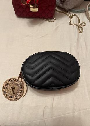 Чорна сумка на пояс(бананка)